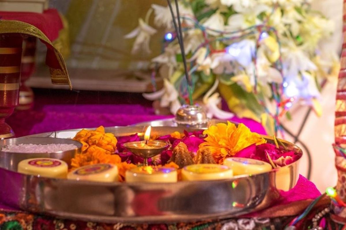 Panchdev Puja: सुख-समृद्धि के लिए हर दिन करें पंचदेवों की पूजा, जानें विधि