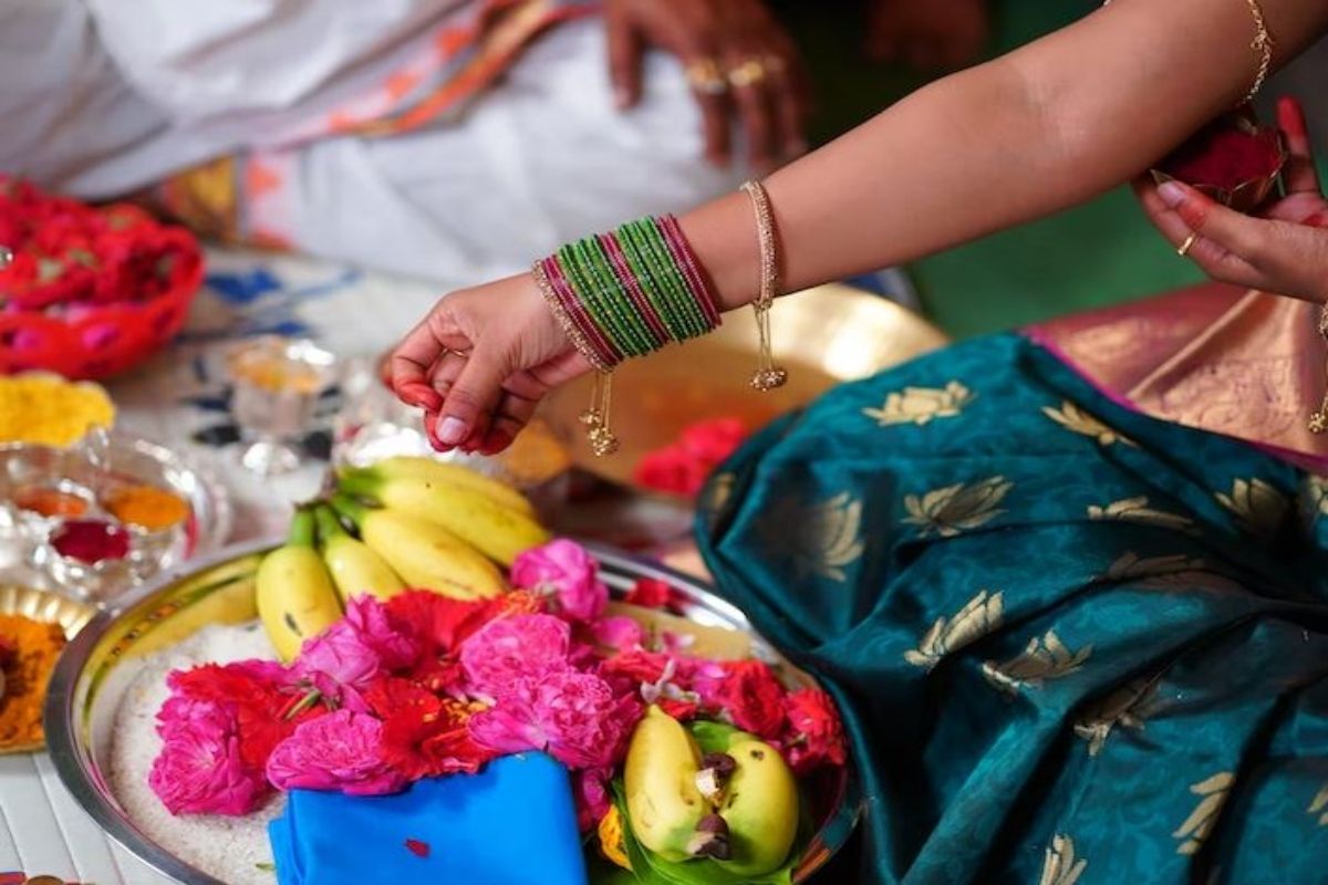 Pushya Nakshatra 2023: गुरु पुष्य योग में घर लाएं ये 5 शुभ चीजें, मां लक्ष्मी का घर में होगा वास