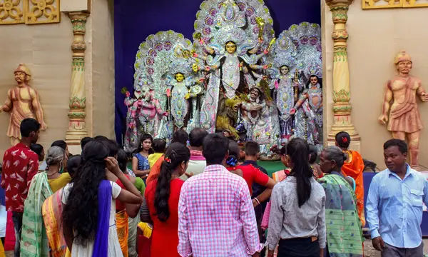 Shardiya Navratri 2022: नवरात्रि के अवसर पर हाथी पर सवार होकर आएंगी मां दुर्गा, जान लें इसका महत्व