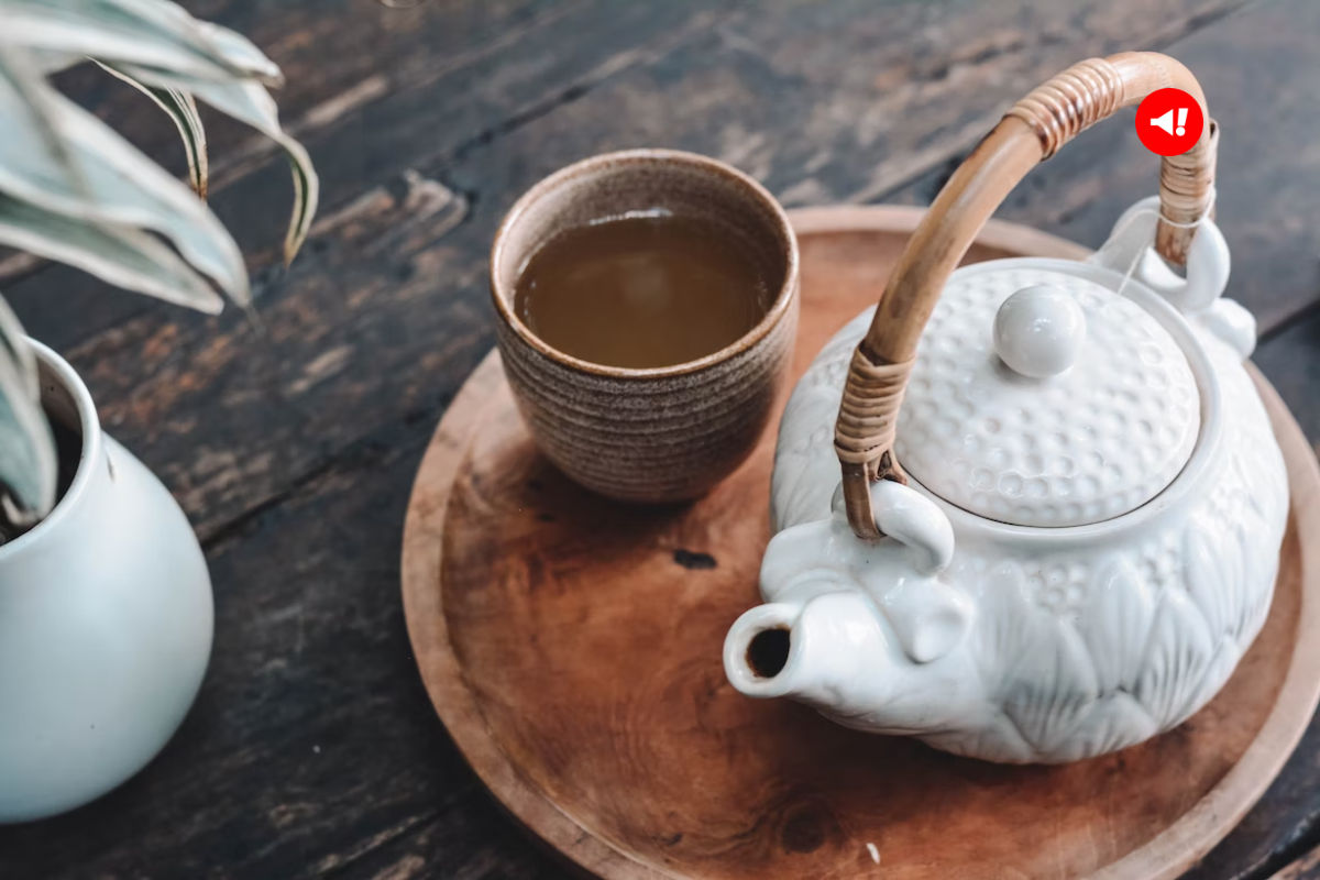 Tea Side Effects: सर्दियों में भूलकर भी न पिएं ज्यादा चाय, वरना पड़ जाएंगे लेने के देने