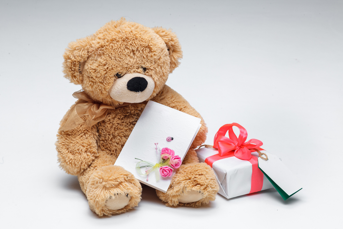 Teddy Day wishes for wife in hindi: टेडी डे पर अपनी वाइफ को भेजें ये प्यार भरें विशेज