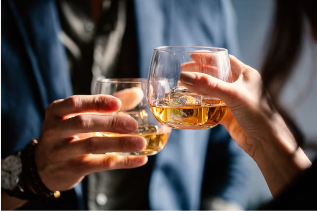 Alcohol Side Effects: शराब का सेवन लिवर खराब होने के साथ करता है इन अंगों को खराब, जानें डिटेल्स