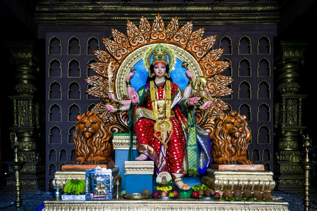 Shardiya Navratri 2023: नवरात्रि शुरु हो उससे पहले ये 5 चीजें घर से हटा दें, वरना नहीं मिलेगा पूजा का फल!