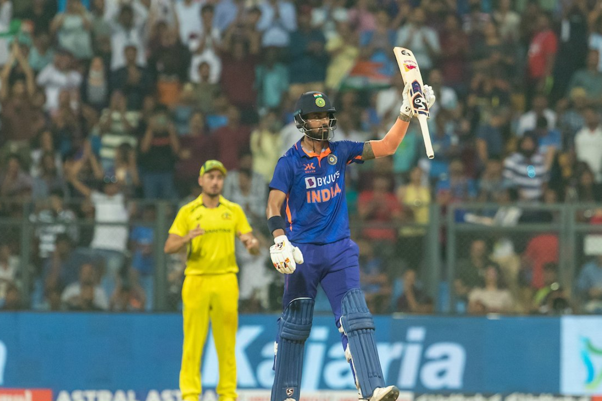 India vs Australia: शमी और सिराज की मेहनत पर बल्लेबाजों ने फेरा था पानी, राहुल और जेडेजा फिर संभाला