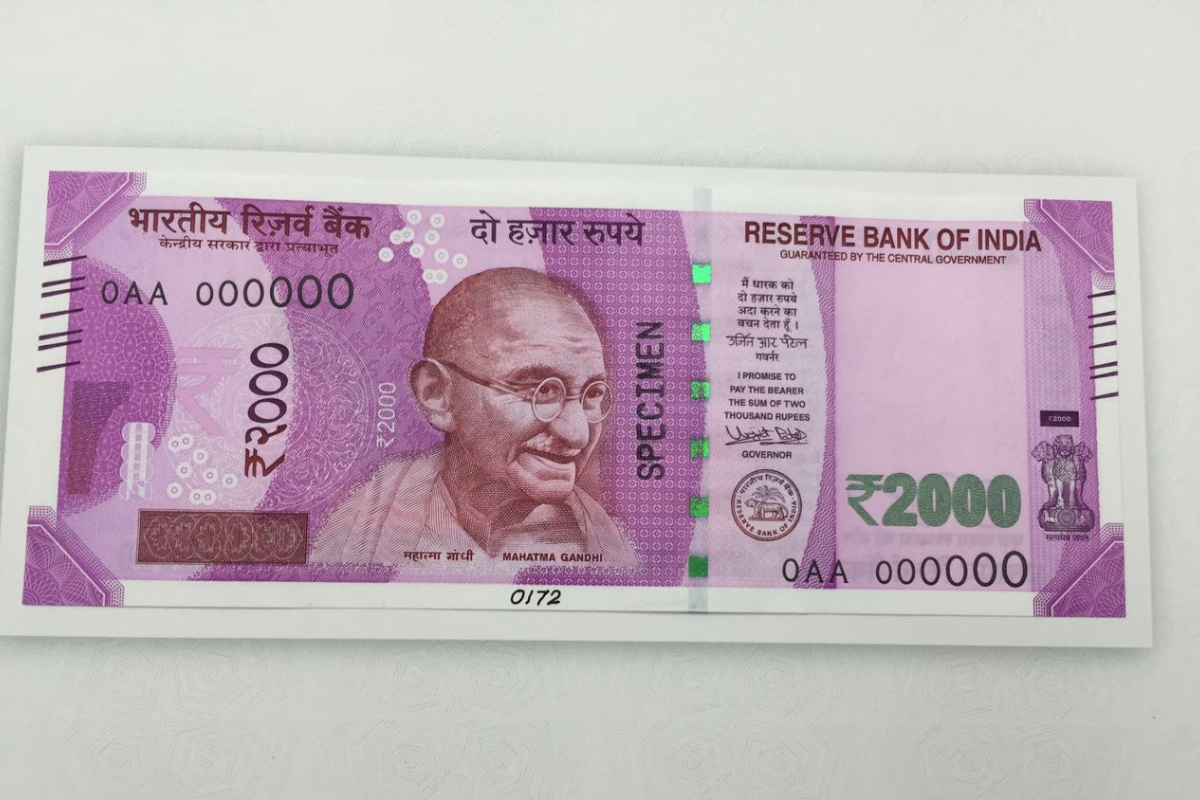 RBI on 2000 Rupees Notes: 2,000 रुपये की नोट हो जाएगी बंद, यहां जानिए अपने हर सवाल का जवाब