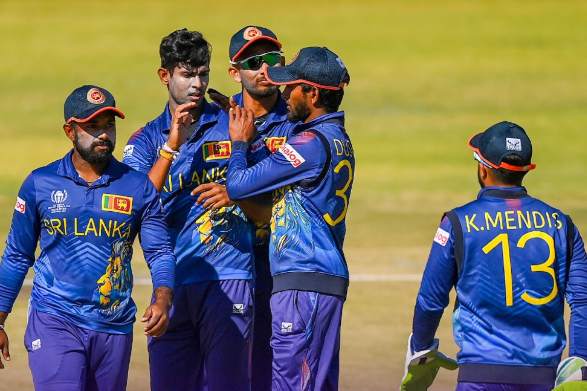 ENG vs SL: श्रीलंका के गेंदबाजों ने इंग्लैंड के बल्लेबाजों की बजा दी बैंड, 156 पर ऑलआउट