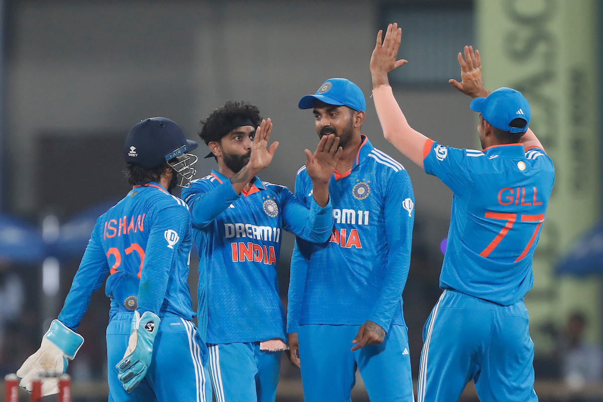 ODI World Cup 2023 में 8वीं जीत के साथ इंडिया का विजय रथ जारी, साउथ अफ्रीका को भारतीय गेंदबाजों  ने किया 83 पर ढेर