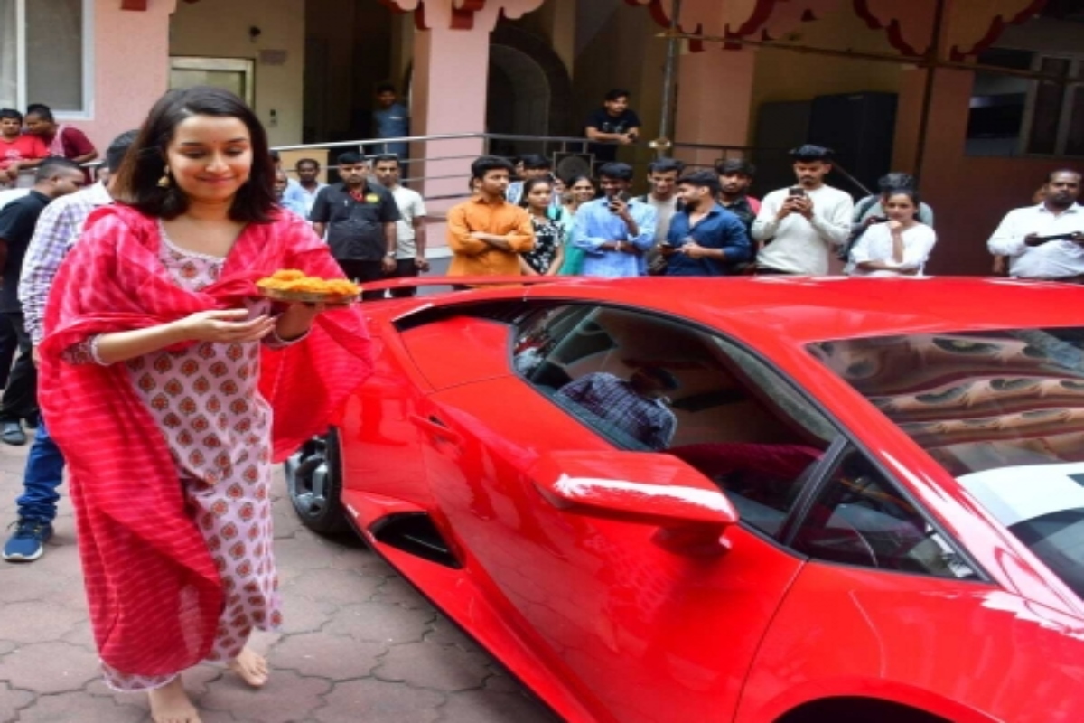 Lamborghini Huracan Price in India: श्रद्धा कपूर ने खरीदी लेम्बोर्गिनी हुराकैन, भारत में इसकी कीमत क्या है? यहां जानें